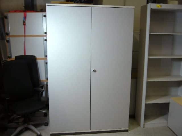 Lagerverkauf gebrauchter Büromöbel in Essen | Grimm-Möbelhandel